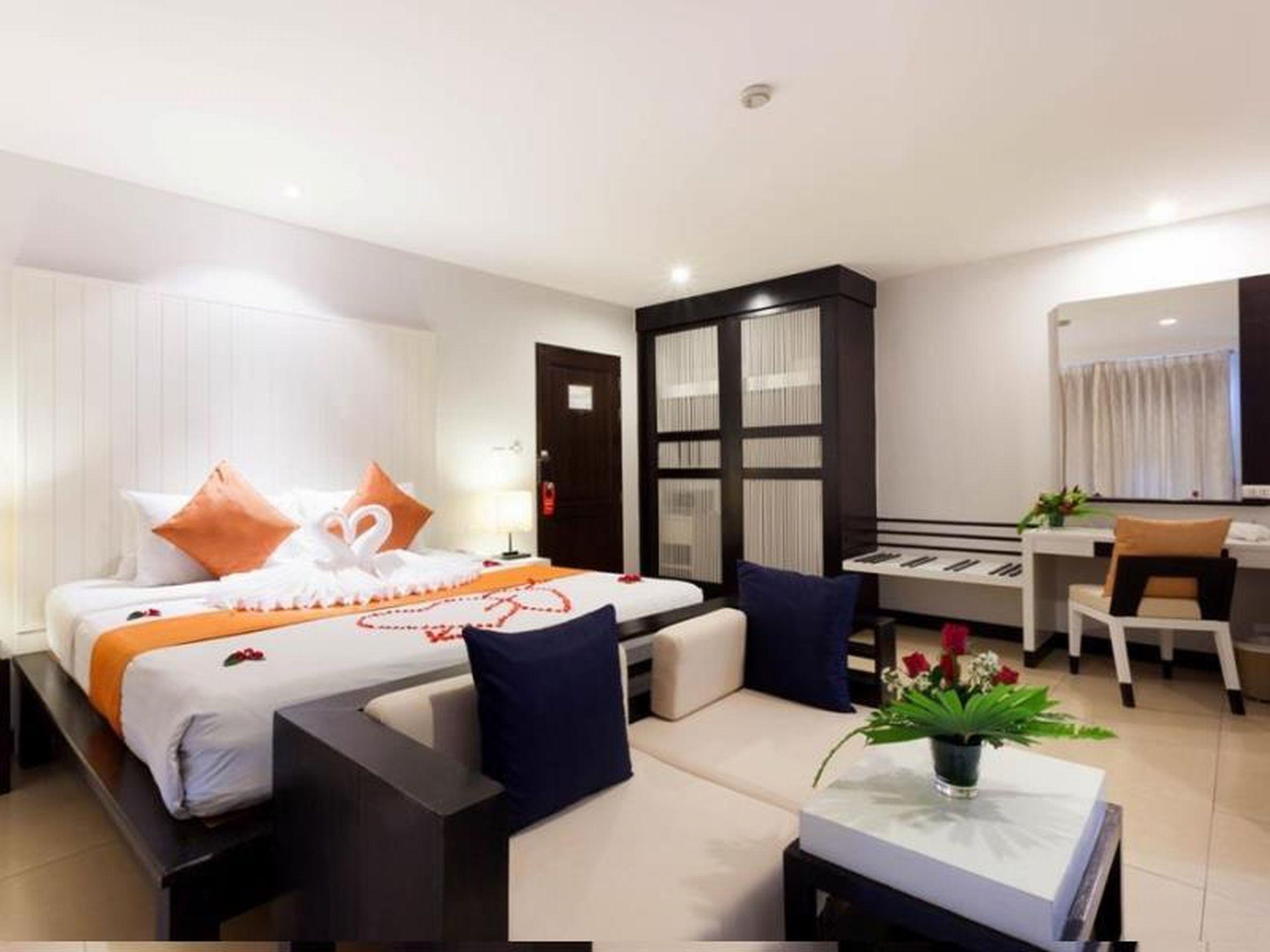 Baramee Resortel Patong Bagian luar foto