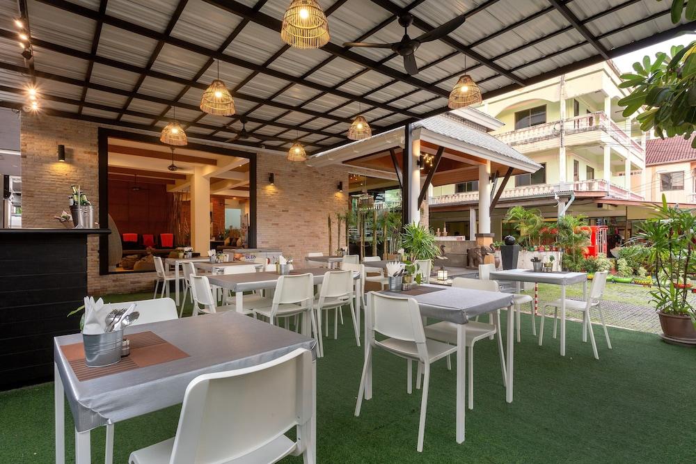 Baramee Resortel Patong Bagian luar foto
